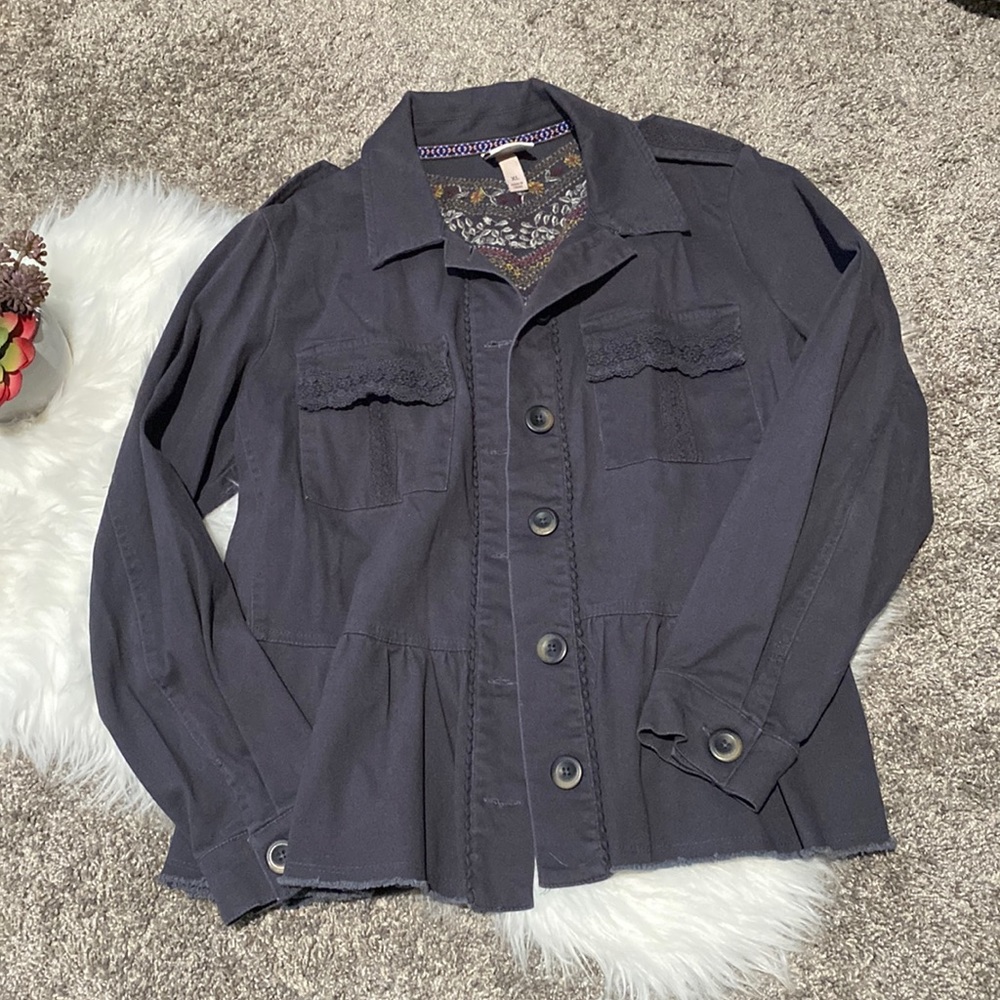 Embroidered Know Rose Lightweight Jacket